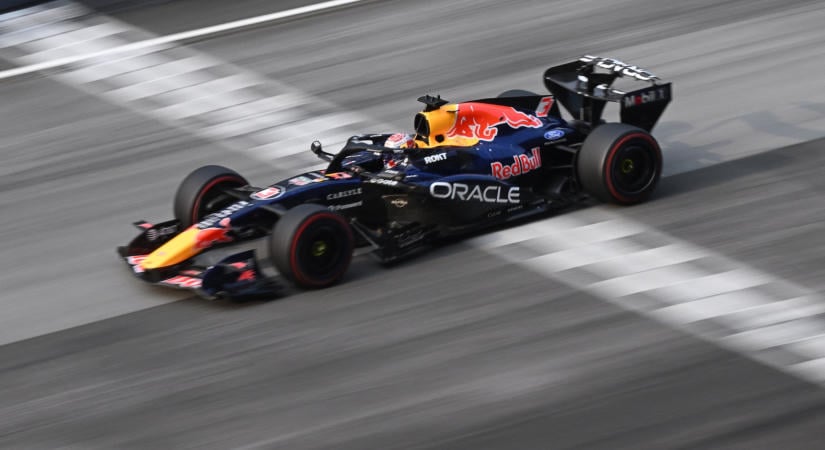 Emlékezetes F1-futamot nyert Verstappen