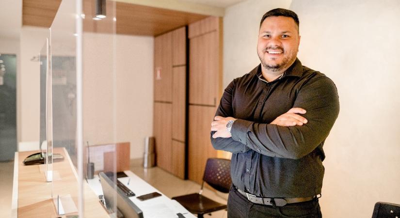 A portás, akit nem lett volna szabad kirúgni – melyek az AI-védett szakmák?