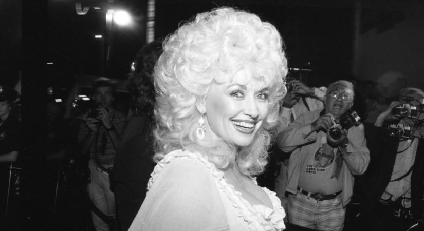 Örök nyugalomra helyezték Dolly Partont