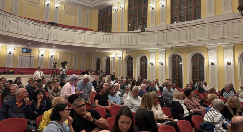 Lakossági fórumot tartottak Sopronban a Fertő tavi beruházásról, a civilek nem fogadték kitörő örömmel a terveket