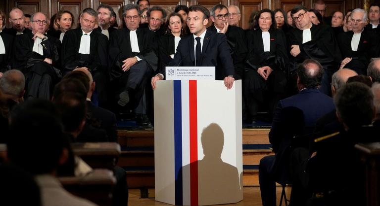 A francia elnök nőnapi ígérete: szabad az abortusz