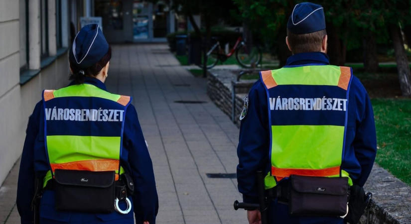 Betelt a pohár a baranyai városban: saját rendészeti szervet állítanak fel