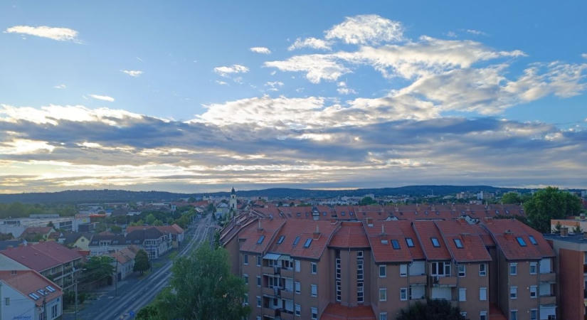 Elviselhető lesz a meleg a Dunántúlon, kisebb zápor előfordulhat