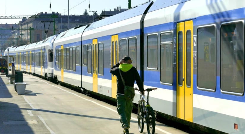 Jövő hét keddig ingyenes lesz a bicikli szállítás a vonatokon