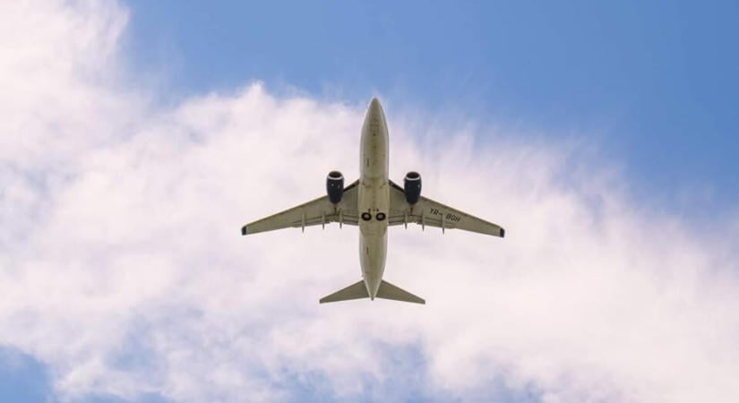 Eltérítésre utaló vészjelzést adott le egy Németországba tartó utasszállító