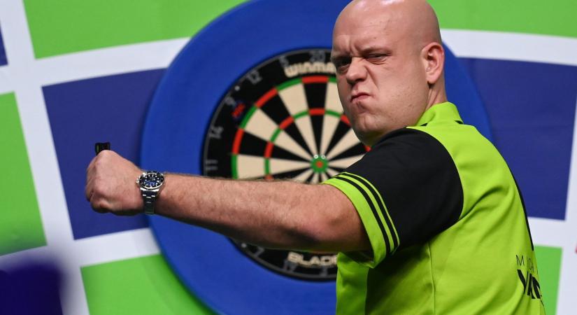 Nyolcezer néző előtt léptek fel a darts sztárjai
