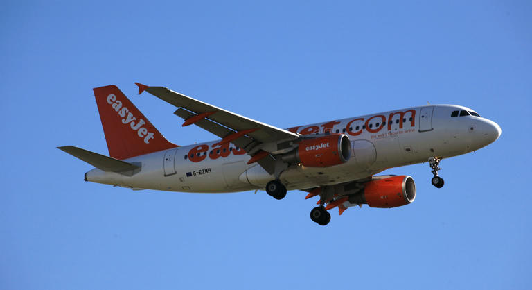 Tömegverekedés tört ki az EasyJet Teneriféről induló járatának
