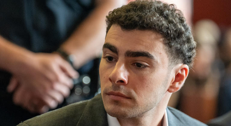 Luigi Mangione elismerte bűnösségét a UnitedHealthcare vezérigazgatójának meggyilkolásában