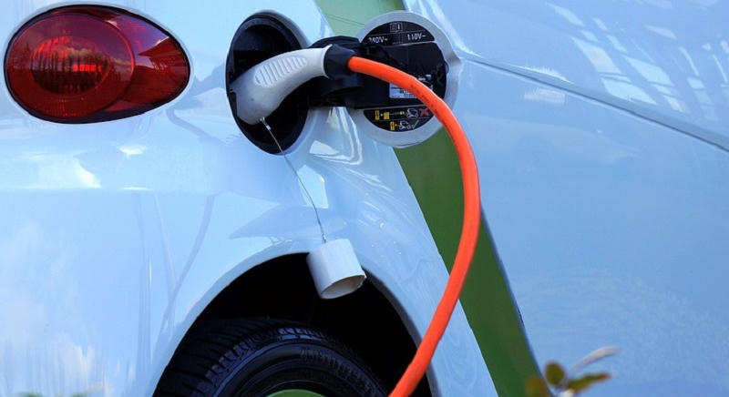 PwC-felmérés: a használt elektromos autók piacán is erősödik a kereslet
