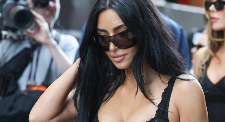 Kiderült, hogy fogadták Lewis Hamiltont Kim Kardashian és Kanye West gyerekei