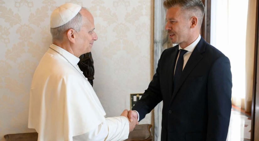 Magyar Péter szerint „nyílt és baráti beszélgetést” folytattak XIV. Leó pápával