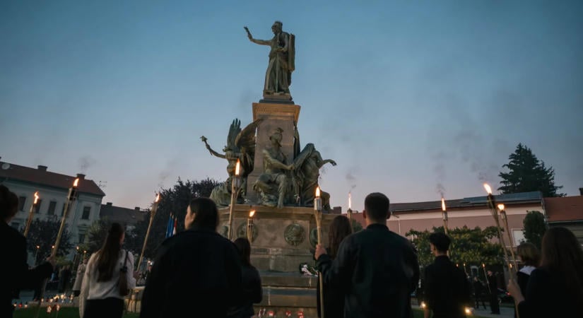 A vértanúk bátorságát és példamutatását méltatták az aradi megemlékezésen  Videó