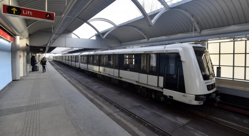 Reagált a BKV a metró tetején „szörföző” fiatalokra: egy rossz mozdulat is elég a végzetes balesethez