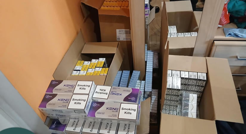 Hangos buli buktatta le a milliós dohányraktárt: Több ezer doboz adózatlan cigit találtak a rendőrök
