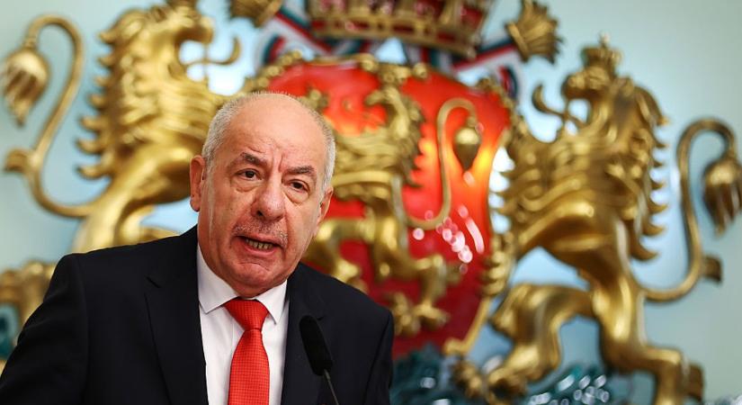 Vége a megbízatásának! Sulyok Tamás aláírta az Alaptörvény-módosítást