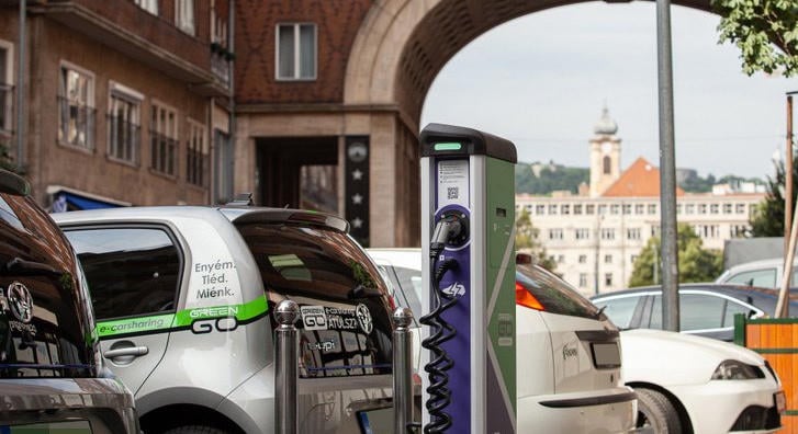 Petíció indult a budapesti kedvezményes parkolás eltörlése ellen