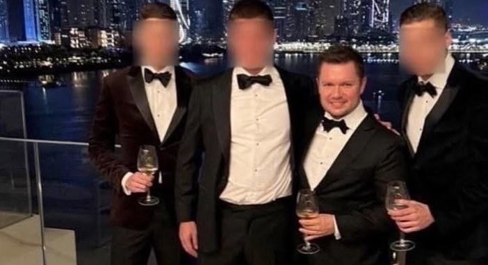 Kezdenek összefutni a szálak: felbukkant Matolcsy Ádám luxusautójának hirdetése és pár különös egybeesés Dubajban egy netes felderítéssel