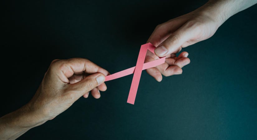 Férfiaknál is kialakulhat mellrák – ezek a jelei