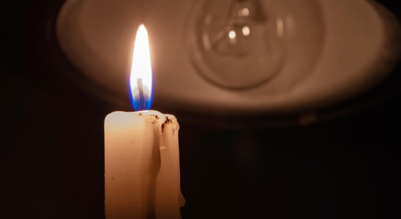 Elő a gyertyákkal, hosszú órákig nem lesz áram Budapesten
