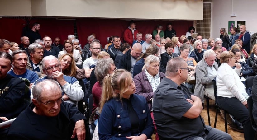 A gazdák nem adják a földjeiket, ez a szélerőmű-beruházás is ellenállásba ütközött Fejérben