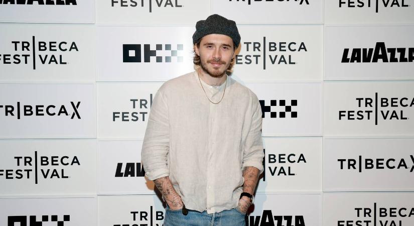 Nem csillapodnak a kedélyek: Brooklyn Beckham újra kiakadt a szülei miatt