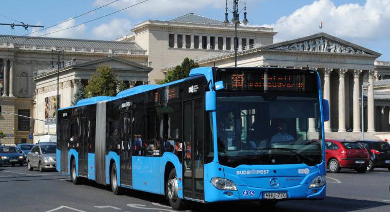 Jobb ha leszoksz arról, hogy rágyújts egy staubra a buszmegállóban!