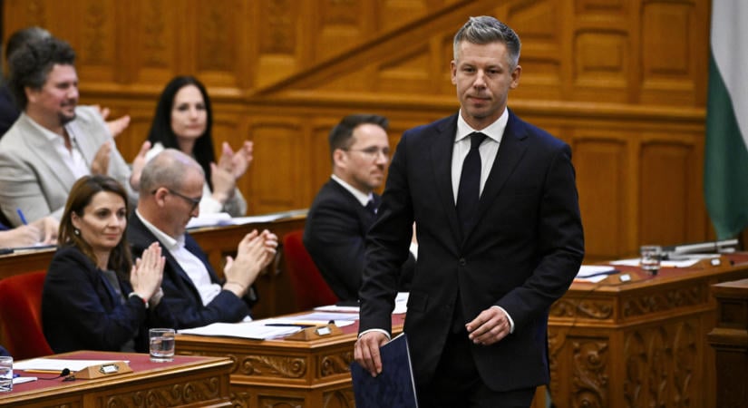 Orbán Viktor felszólalásával indul a parlamenti ülés: újabb politikai csata várható