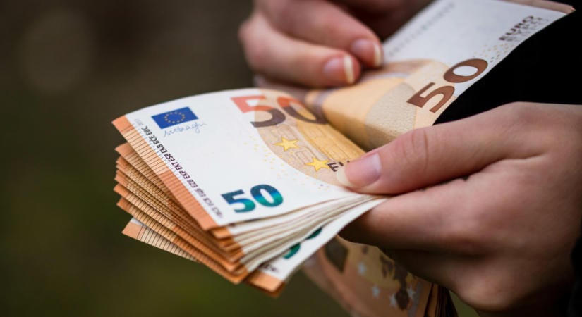 Az OTP már fél lábbal az eurózónában van – ezek a tanulságok