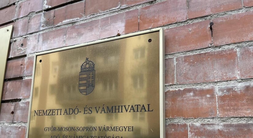Azonnali hatállyal menesztették a NAV bűnügyi csúcsvezetőit