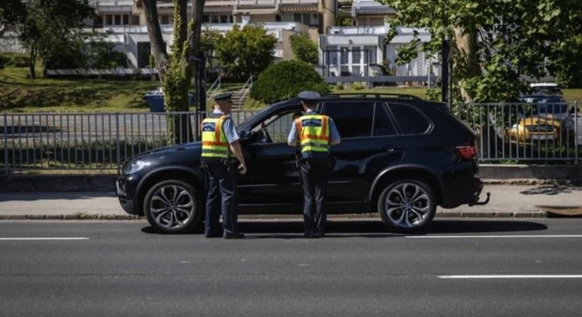 Új akcióval robbant a rendőrség, az út közepéről is kivehetnek – ezt nézik, ha bent vagy a célkeresztben