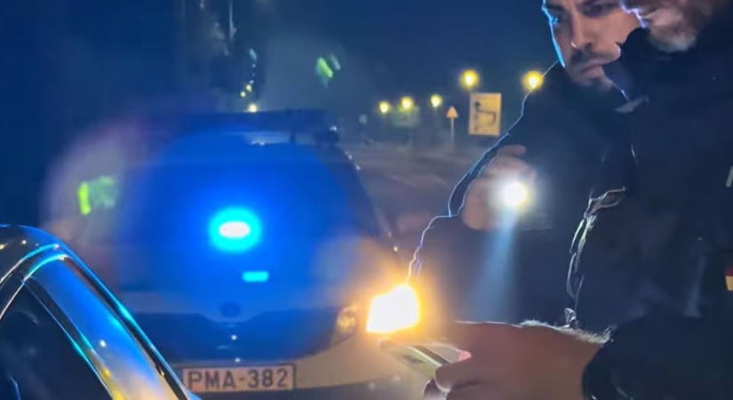 Konvojban indultak meg a rendőrautók! Hatósági akció Szabolcs közelében, piros-kékbe borult a környék – videóval