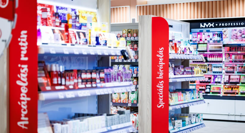 Sokkal színesebbek lettek a Rossmann üzletek