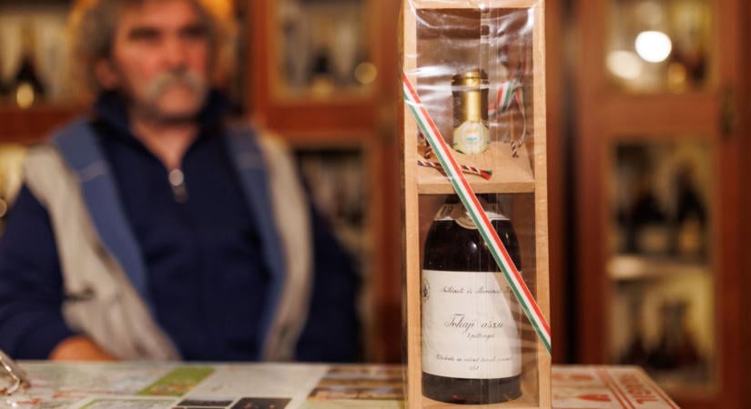 Győri gyűjteményben lapul egy 1956-os tokaji aszú - fotók