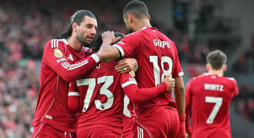 „Otthagyta az iskolát és a ruhaboltos munkáját” – igazi sikertörténet áll a Liverpool labdarúgója mögött