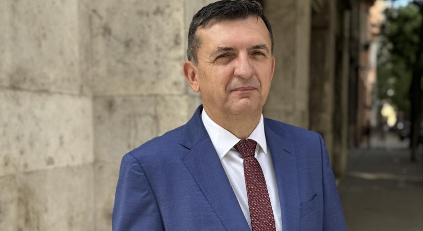 Eddig köszönte az együttműködést, most már időhúzással vádolja a fővárost Domokos László