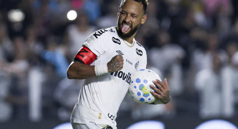Neymar üzent a kritikusainak: két gólt lőtt, majd pókeres gólörömmel válaszolt
