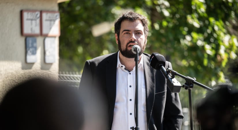 Összeszólalkozott Magyar Péter és Jámbor András a francia zavargások miatt