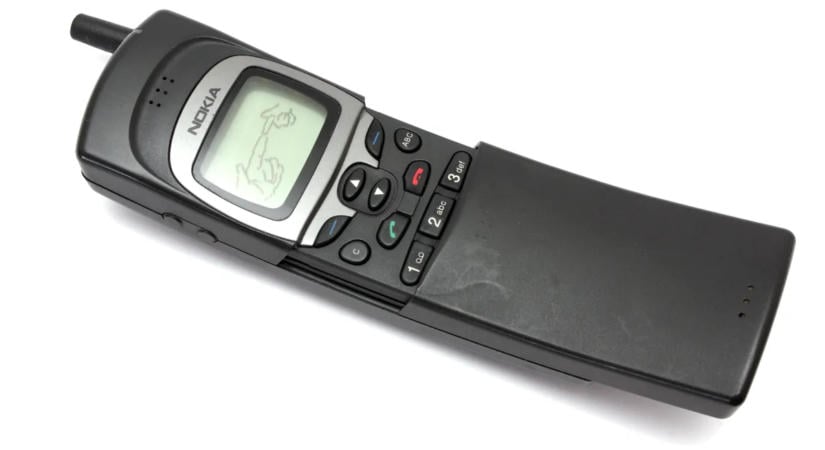 Harminc év után újra működik a Mátrix legendás Nokiája, de van egy titka, amit kevesen ismernek