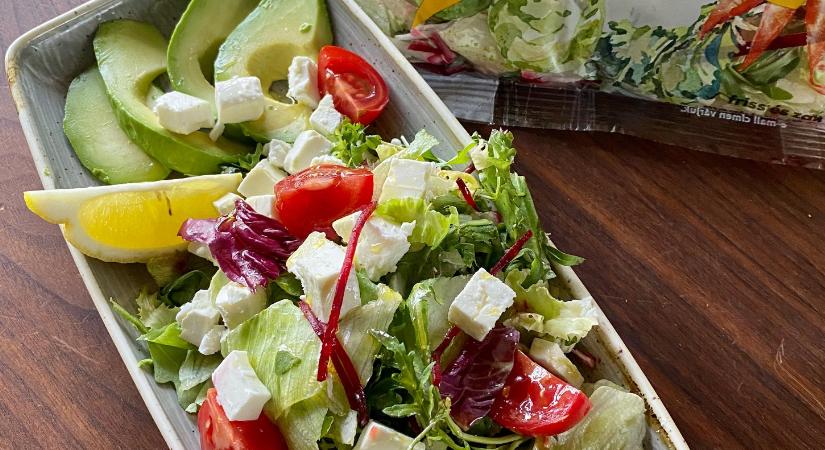 Vitaminsaláta grillezett csirkével