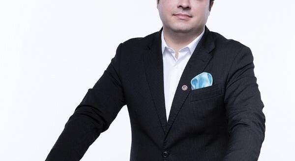 Rangos versenyt nyert a magyar zenész - gratulálunk Balázs János!