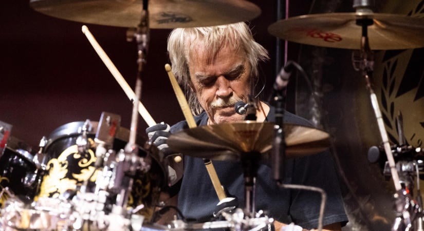 Meghalt Frank Beard, a ZZ Top legendás dobosa
