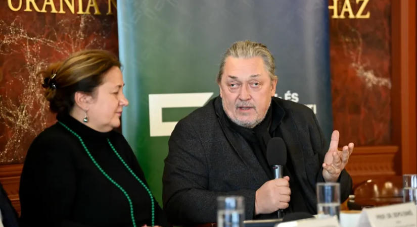 Az Oktatási Hivatal szerződést bontott a Vidnyánszky Attila Déryné Programjával