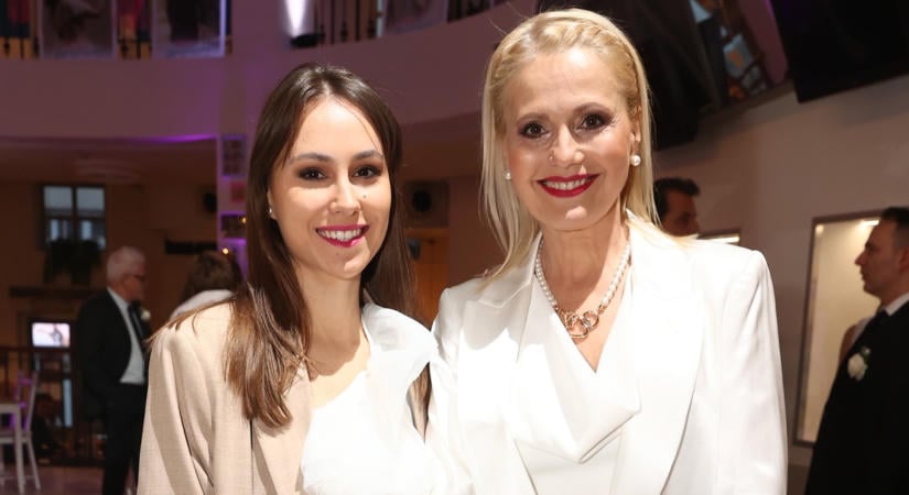 Bényi Ildikó lányára alig lehet ráismerni: vadiúj külsővel hódít Tótfalusi Fanni – fotó