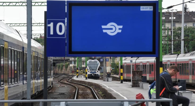 Túlfutott a tilos jelzésen egy vonat a Déli pályaudvaron