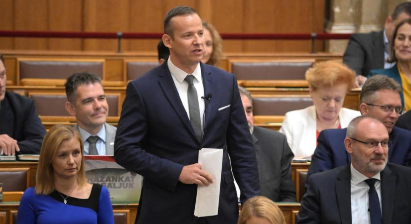 A házelnök büntetésből kizárta Toroczkait a parlament e heti üléséről