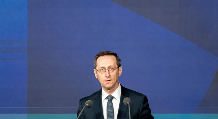 Megszólalt Varga Mihály az euró bevezetéséről, fontos feltételt ismertetett