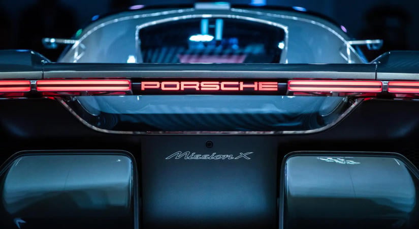 Lemondott az elektromos szuperautóról a Porsche