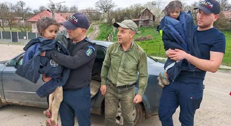 Jutalmazták az erdészt, aki megmentette az eltűnt kislányokat