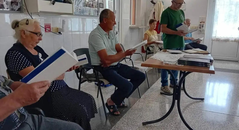 Az EMOK munkatársai a Nagydobronyi Idősek Otthonába látogattak - Krisztus szeretetének hírnökei az idősek között