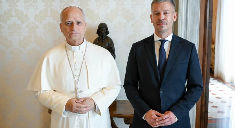 Magyar Péter Rómában, a nyílt utcán táncolt a tömeggel